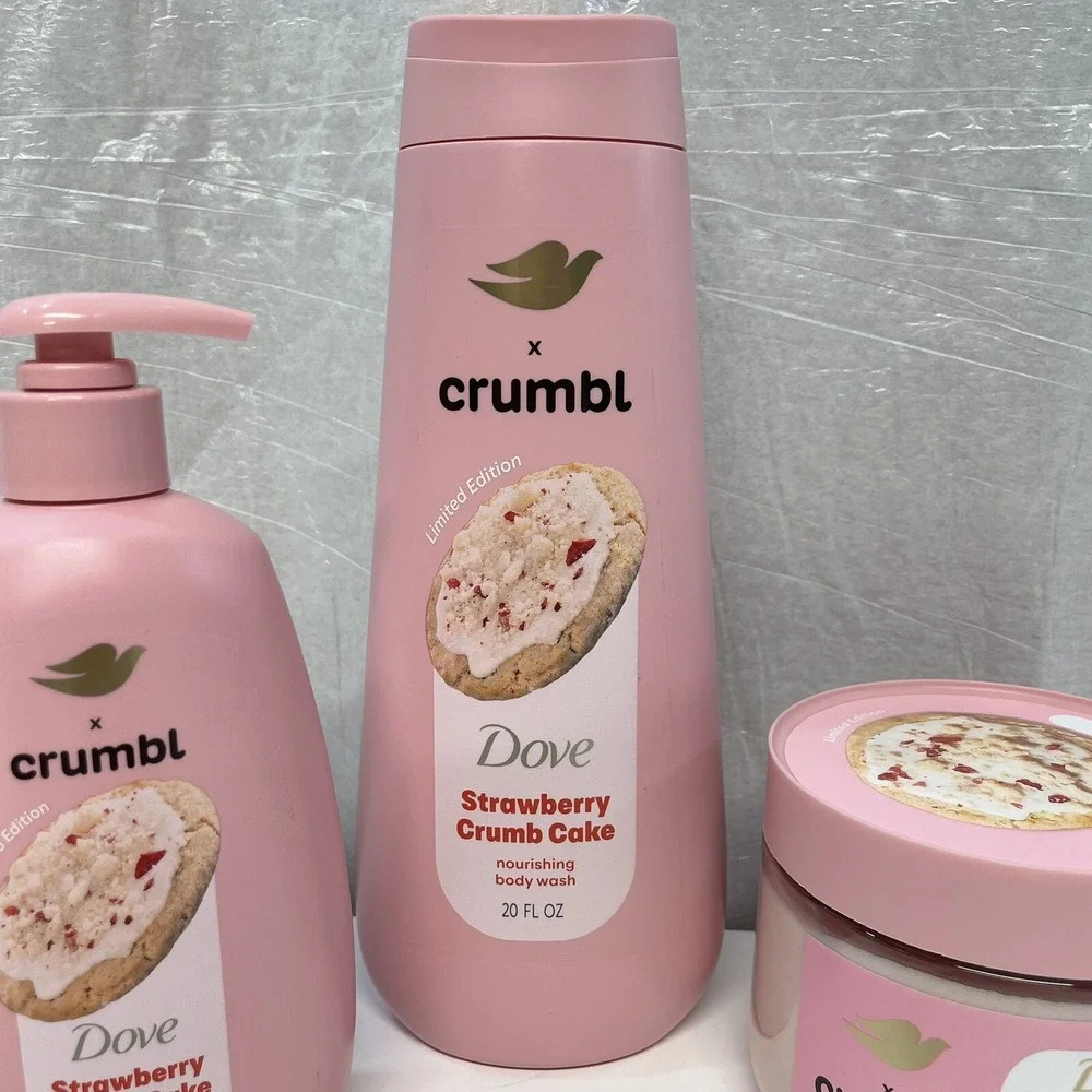 Dove x Crumbl Strawberry Crumb‎ Cake Hand Wash Body Wash Body Scrub Gift Set